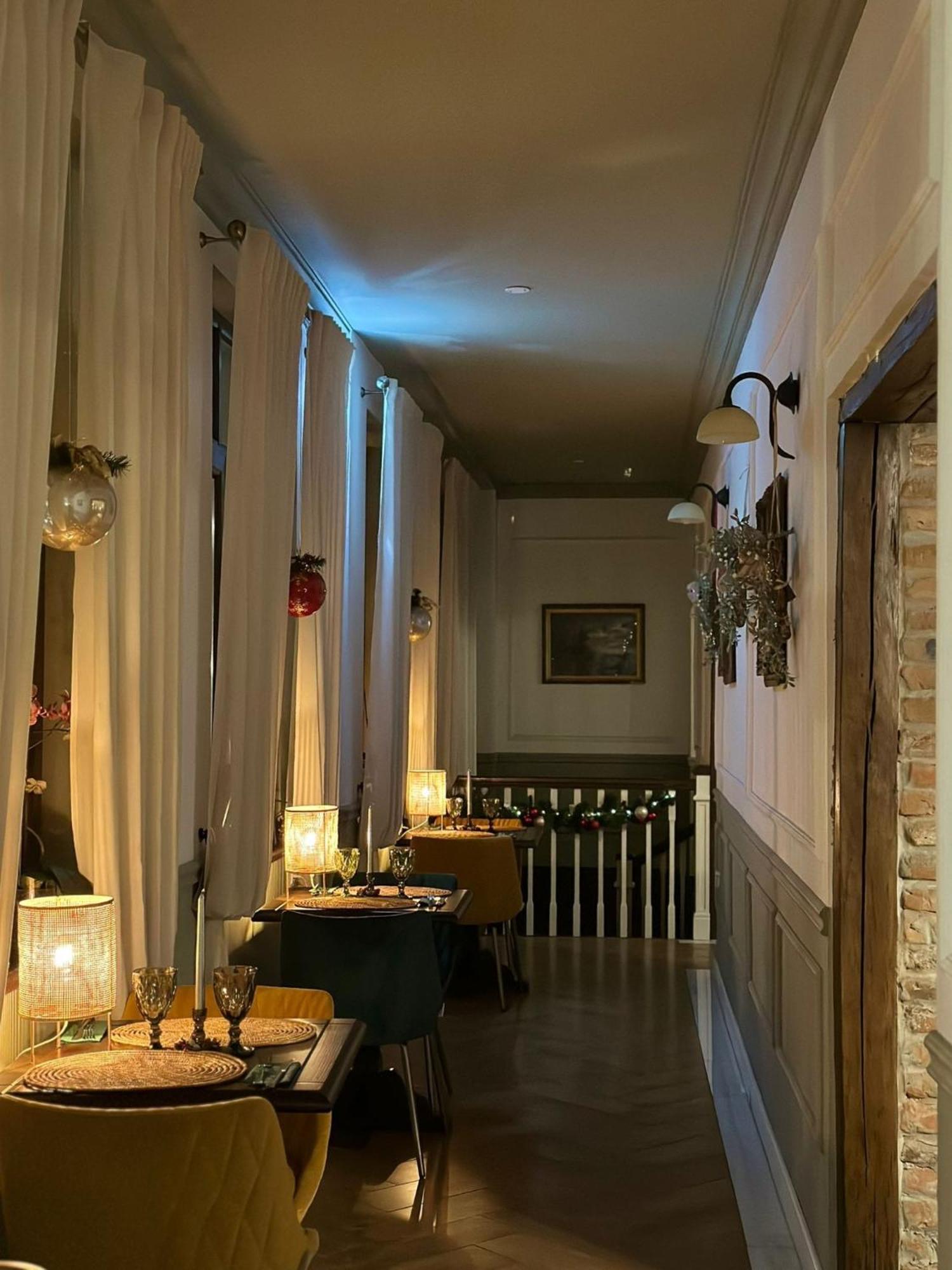 Hotel La Fontaine à Hunedoara Extérieur photo