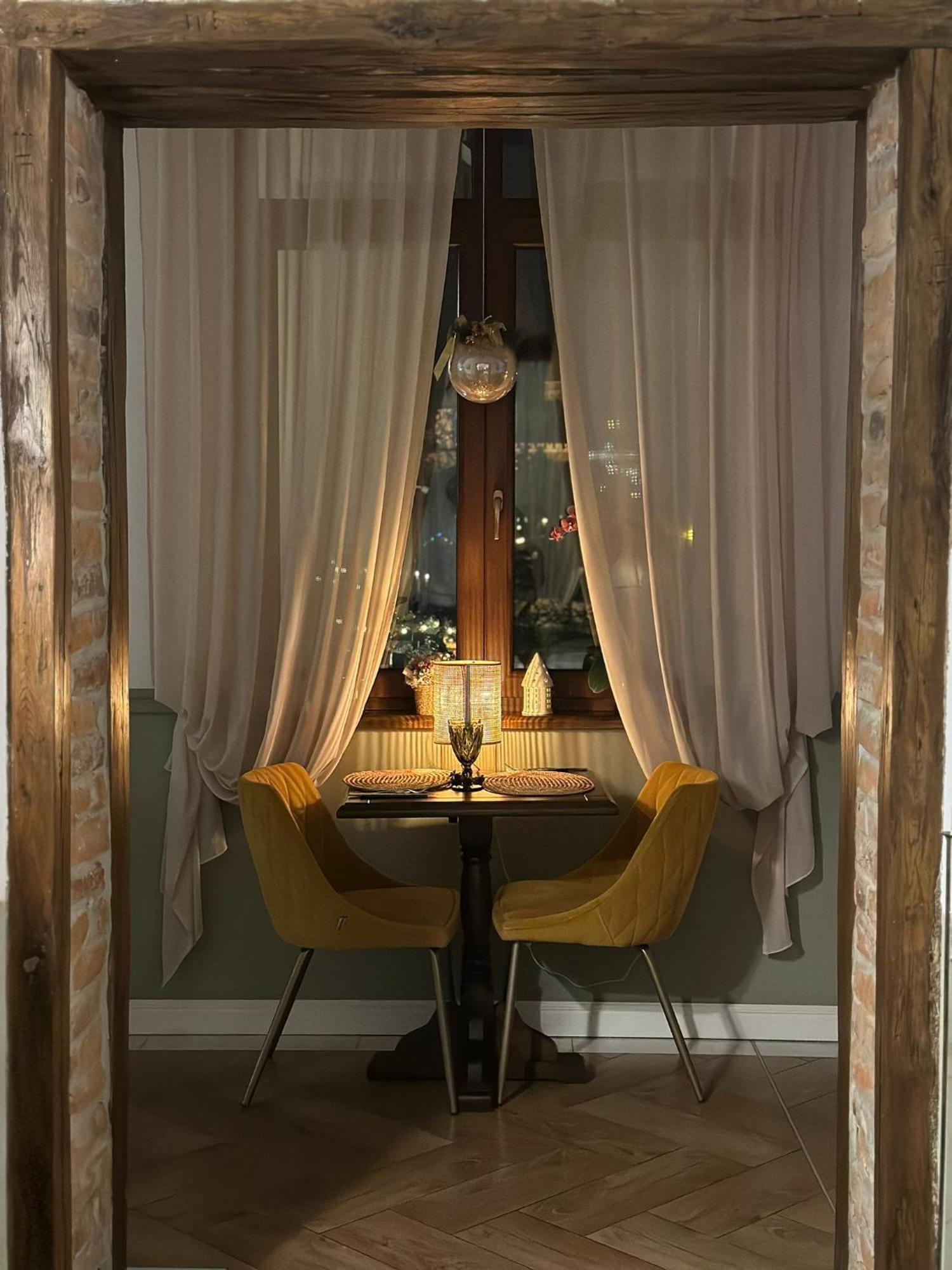 Hotel La Fontaine à Hunedoara Extérieur photo